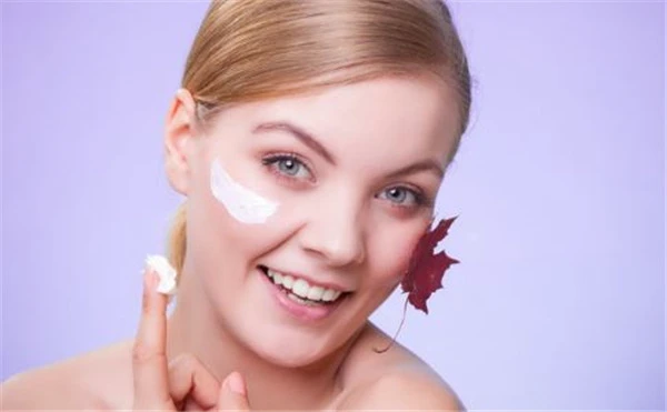 玻尿酸除皱并非一劳永逸，出现了皱纹该怎么办 玻尿酸 皱纹 第2张