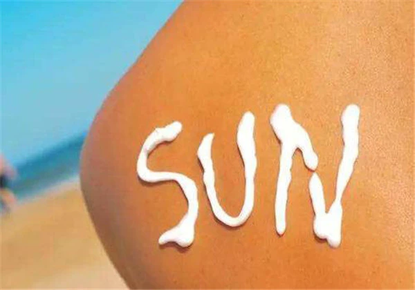 卸防晒霜用卸妆水还是卸妆油，卸防晒霜用洗面奶吗 护肤 第3张