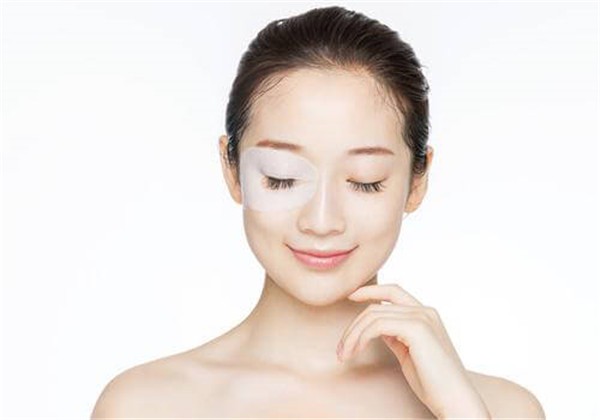 黑眼圈很重是什么原因，6大因素让你变熊猫眼 护肤 第1张