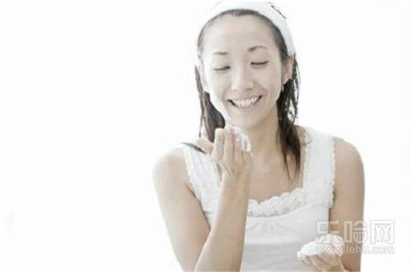 精油皂和洗面奶哪个好 护肤 第4张 精油皂和洗面奶哪个好 护肤 第4张