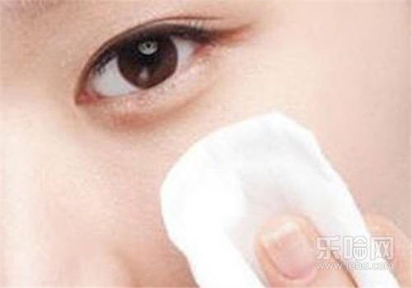 用化妆水为什么刺痛，别再只知道说化妆水不适合自己 护肤 第1张