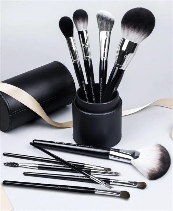 散粉刷怎么用 散粉刷 散粉刷的用法 散粉刷使用技巧 美妆 第3张 散粉刷怎么用 散粉刷 散粉刷的用法 散粉刷使用技巧 美妆 第3张