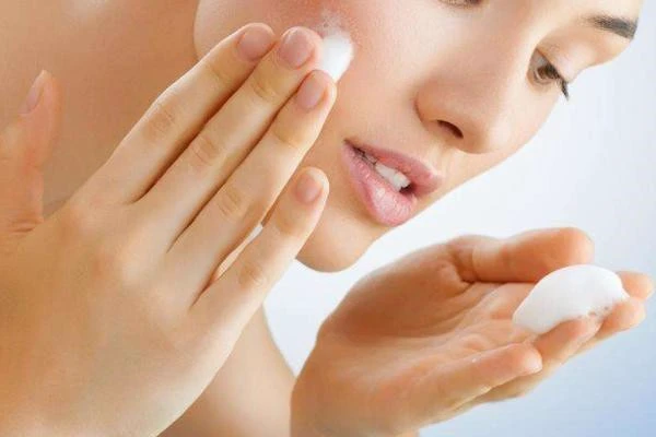 有哪些是造成皮肤发黄的原因 皮肤 第2张 有哪些是造成皮肤发黄的原因 皮肤 第2张