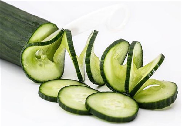 黄瓜敷面膜后要洗脸吗，黄瓜面膜敷多久最好 护肤 第1张