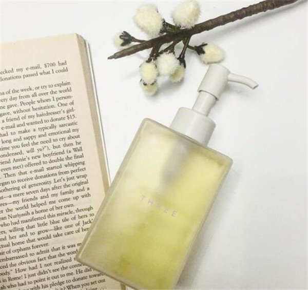 理肤泉清痘净肤细致精华K乳，做好防晒措施 清痘 净肤 第1张