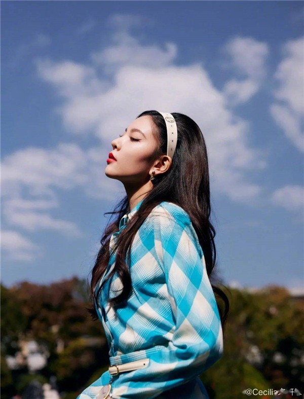 填补修饰发际线空缺小技巧，如何制造视觉高颅顶 发际线 高颅顶 第1张