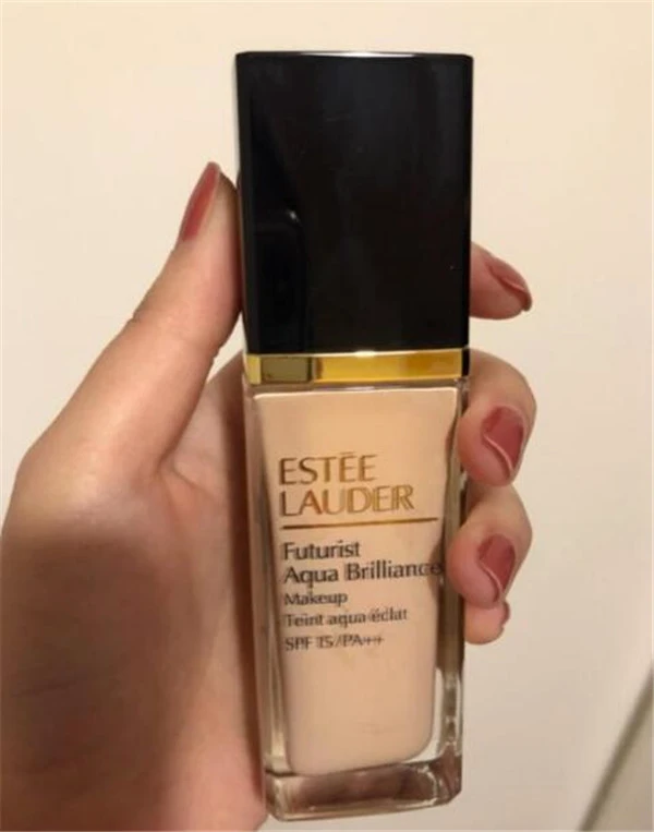 皮肤干爽状态适合什么粉底，雅诗兰黛沁水粉底液 皮肤 粉底 第3张