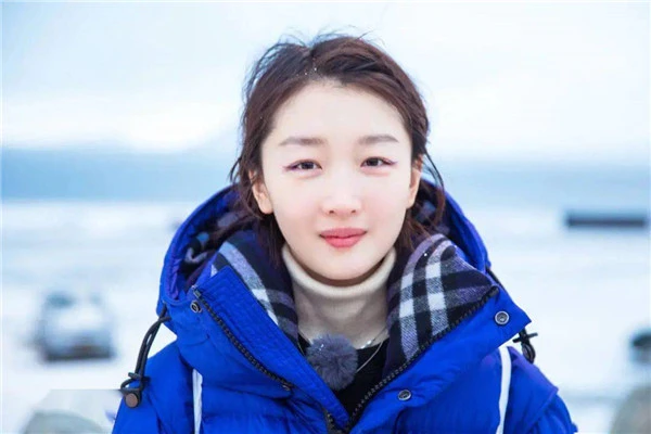 哪些人群适合全包眼线，大地色眼影的化妆技巧 眼线 大地色眼影 第5张