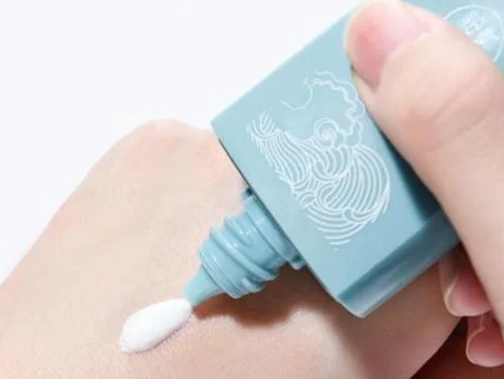 涂防晒霜有多重要 防晒霜 防晒霜重要性 美妆 第3张 涂防晒霜有多重要 防晒霜 防晒霜重要性 美妆 第3张