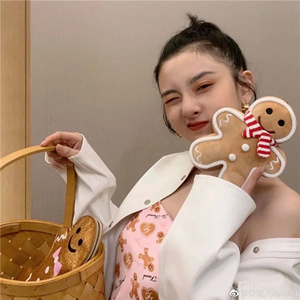 CLIO睫毛膏放大双眼，打造自然卷曲睫毛 睫毛膏 CLIO 第5张