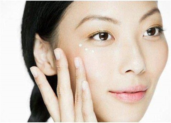 皮肤出现小疙瘩或饮食刺激辛辣，熬夜导致内分泌失调 皮肤 疙瘩 第3张