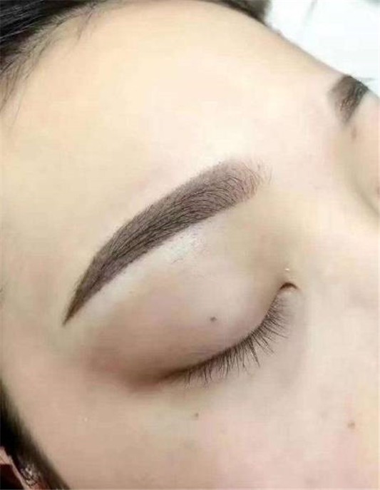 眉毛纹太挑了怎么压低 纹眉 眉毛纹太挑 美妆 第1张