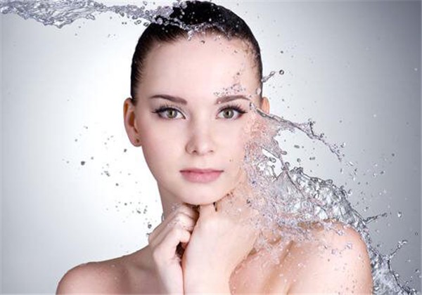 保湿水和保湿乳的区别 护肤 第1张