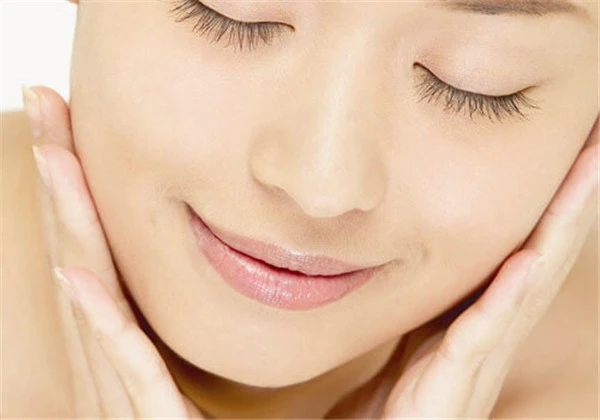 脸上起皮有什么妙招 护肤 第3张