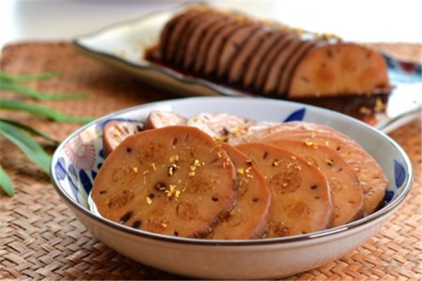 红糖糯米藕含丰富维生素c，能促进肠胃的蠕动补气补血 红糖糯米 补血 第1张