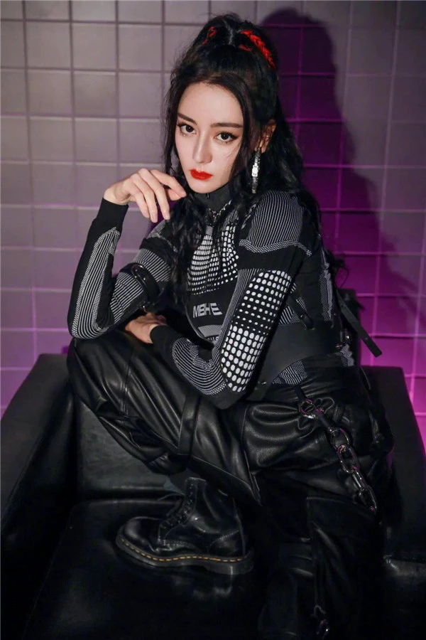 浆果色妆容精致又高级，豆沙色口红清冷淡雅 浆果色 豆沙色 第18张