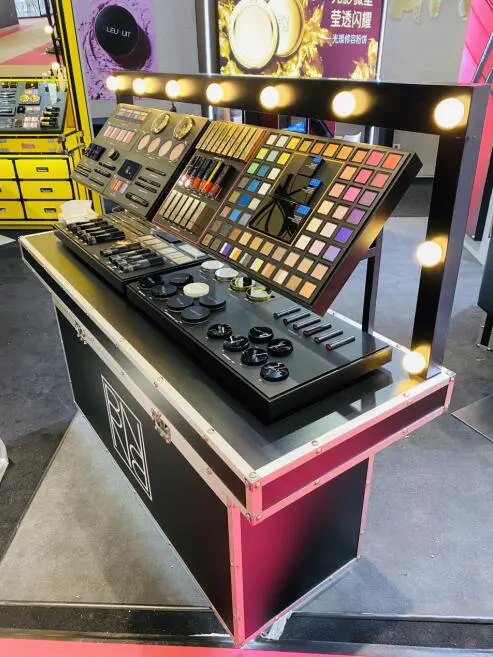 深蓝彩妆美博会收官 一起回顾展会精彩瞬间 彩妆 深蓝彩妆 美妆 第7张