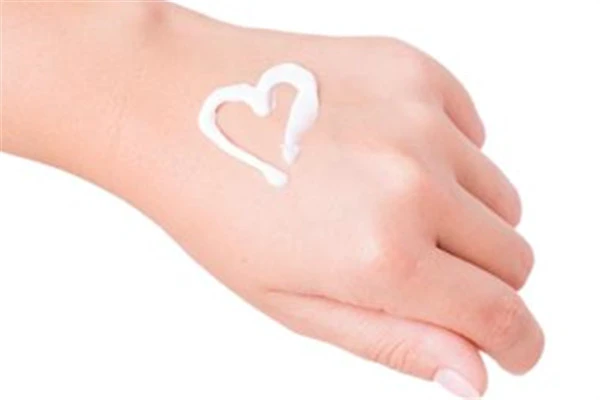 护手霜对比，茱莉蔻和欧舒丹哪个更好用 护手霜 第2张