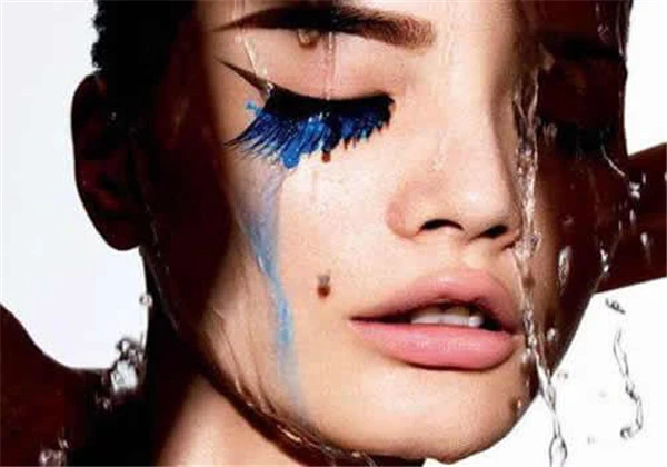 涂了cc霜还要涂粉底液吗，涂cc霜后涂这些东西更完美 护肤 第5张