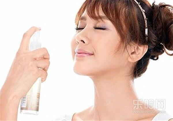 化了妆能用喷雾喷脸吗 护肤 第2张