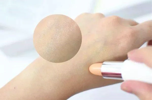 雅蜜多用滋润条水润柔滑，为唇部肌肤提供高保湿效果 雅蜜 保湿 第5张