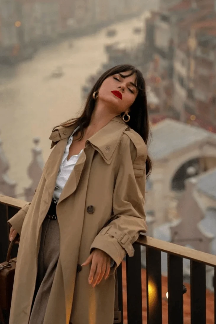 奶茶色散发迷人魅力，成冬季衣柜必备单品 奶茶色 单品 第2张