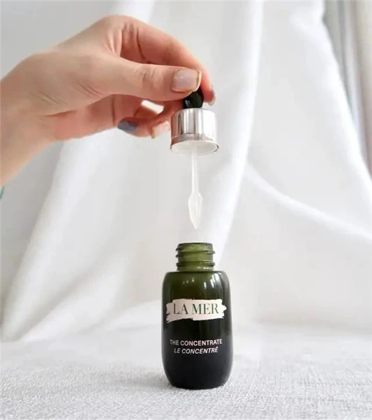 贵妇精华难怪好用,成分顶级不说,效果还明显,坚持用效果不会差 精华 第2张 贵妇精华难怪好用,成分顶级不说,效果还明显,坚持用效果不会差 精华 第2张