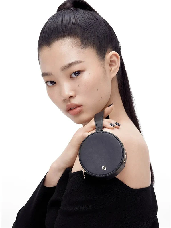 Jennie演绎hera新款气垫Black Cushion 品牌 代言 粉底 第8张