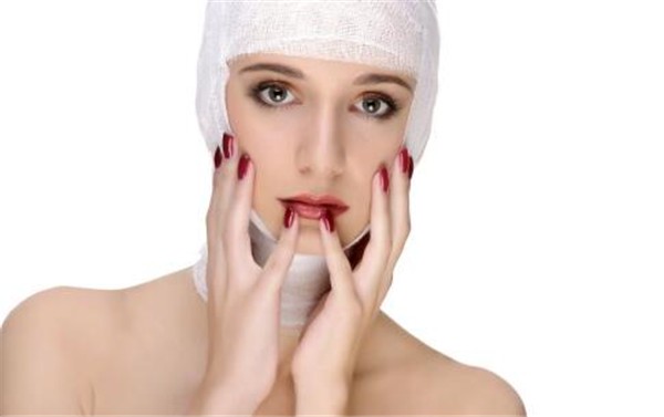 为什么脸上爱长痘，选择什么样的护肤品可以更好的祛痘 护肤品 祛痘 第1张