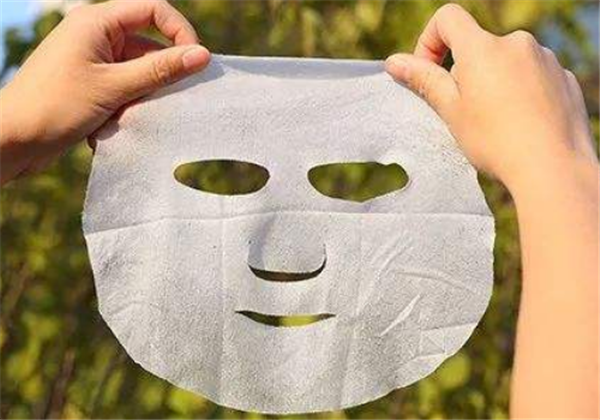 面膜变黄了还能用吗，为什么面膜纸敷完变黄 面膜 变黄 第1张