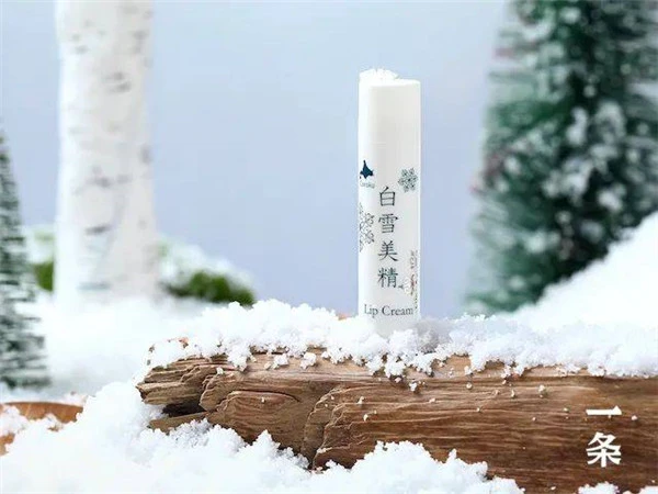 白雪美精润唇膏滋润锁水唇部肌肤，让双唇浪漫撩人 润唇膏 白雪美精 第11张