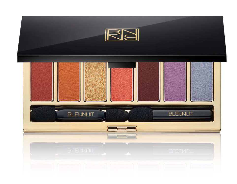 深蓝彩妆好物合集|打造圣诞红茶妆，温暖又撩人 彩妆 深蓝彩妆 圣诞红茶妆 美妆 第1张