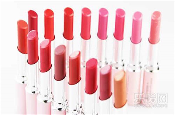 涂口红后嘴唇干怎么办 护肤 第1张