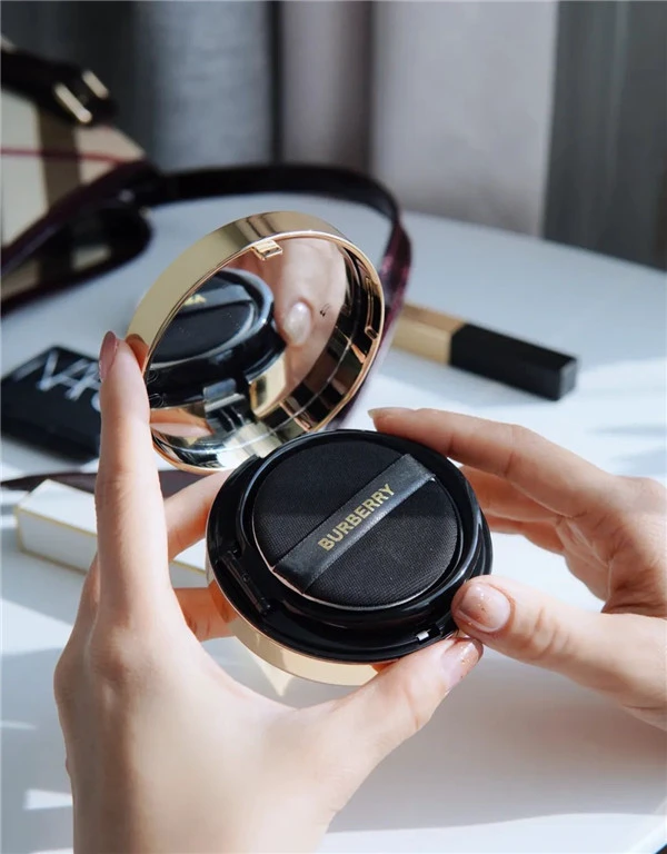 博柏利Burberry首款气垫国内已上 气垫 博柏利 Burberry 第3张