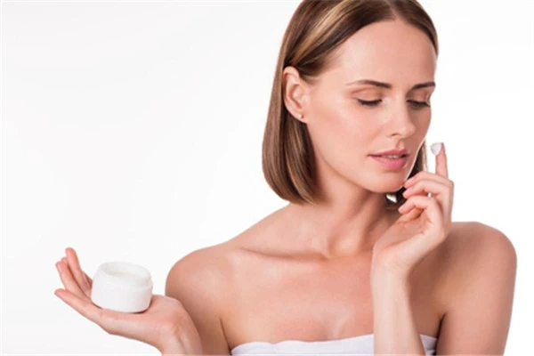 肌肤美白的四种方法，百香果泡水喝快速排出废物 肌肤 美白 第3张