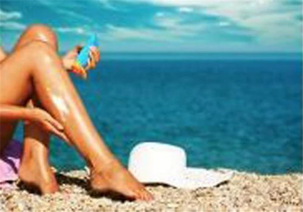 卸防晒霜用卸妆水还是卸妆油，卸防晒霜用洗面奶吗 护肤 第4张