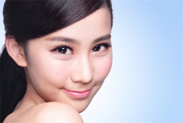 如何选购自己的粉底液，粉底液的一些误区和注意事项 粉底液 选购 第1张