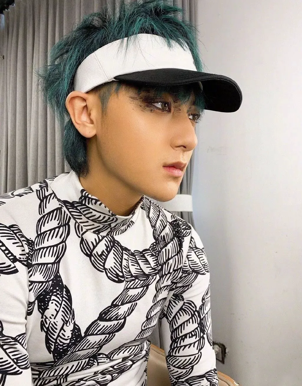 新品周报，肖战、王一博为何这么优秀 新品周报 明星代言 肖战代言了哪些品牌 美容 第15张