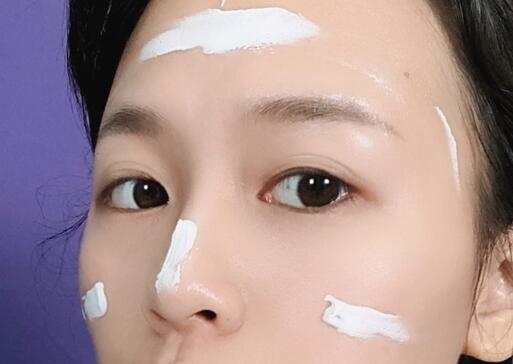 懒人化妆只涂素颜霜可以吗，素颜霜正确化妆顺序 素颜霜 素颜霜化妆 素颜霜正确化妆顺序 美妆 第1张