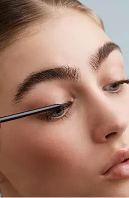 刚学化妆怎么涂睫毛膏,初学者涂睫毛膏方法 睫毛膏 初学者涂睫毛膏 初学者涂睫毛膏方法图片 美妆 第3张 刚学化妆怎么涂睫毛膏,初学者涂睫毛膏方法 睫毛膏 初学者涂睫毛膏 初学者涂睫毛膏方法图片 美妆 第3张