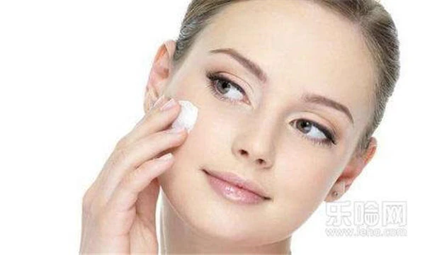 干性皮肤适合用那些护肤品 护肤 第2张 干性皮肤适合用那些护肤品 护肤 第2张