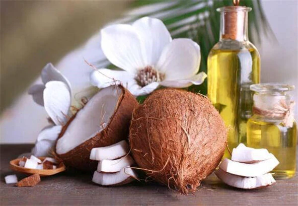 椰子油怎么护肤，原来它对皮肤有这么多好处... 护肤 第3张
