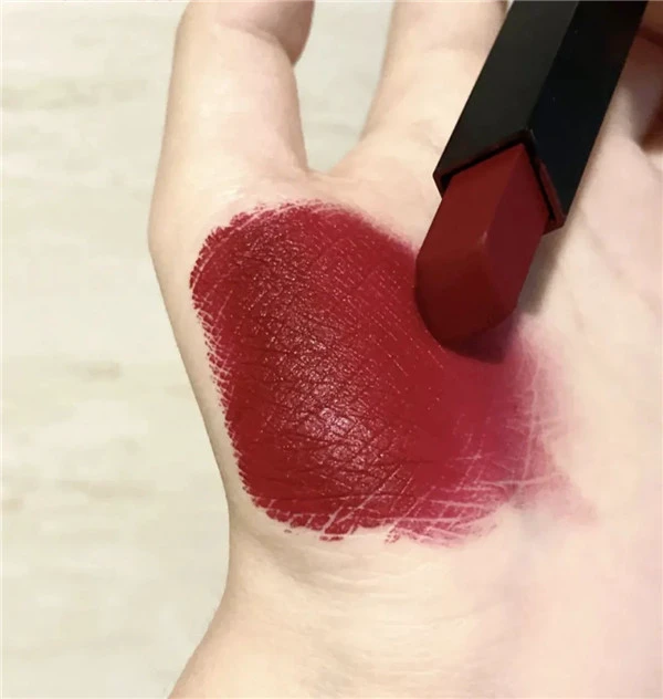 适合秋冬的口红颜色，气质温柔又斩男 口红 第4张