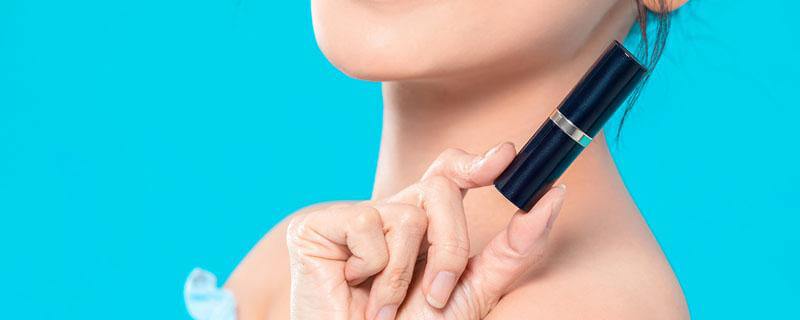 唇膏保质期一般多久，润唇膏过期了还能用吗 护肤 第1张