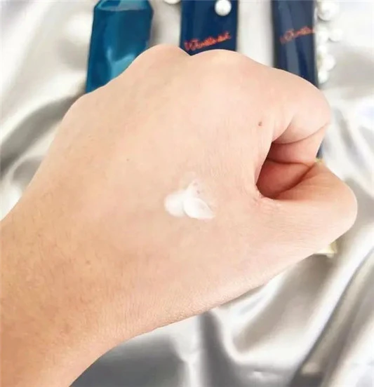 金晨才是「护肤达人」，直言黑眼圈轻了，尤其是这几个东西，绝了 护肤 第12张