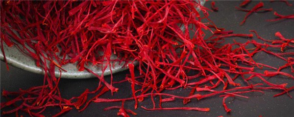 藏红花水可以直接敷脸吗，藏红花水敷脸皮肤会不会变黄 护肤 第1张