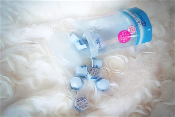 kanebo酵素洁面粉独立包装，和洗面奶一起打圈清洁效果强 酵素 清洁 第2张