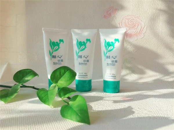 精心硅霜的作用与功效 硅霜 硅霜的作用与功效 硅霜使用注意事项 美妆 第3张