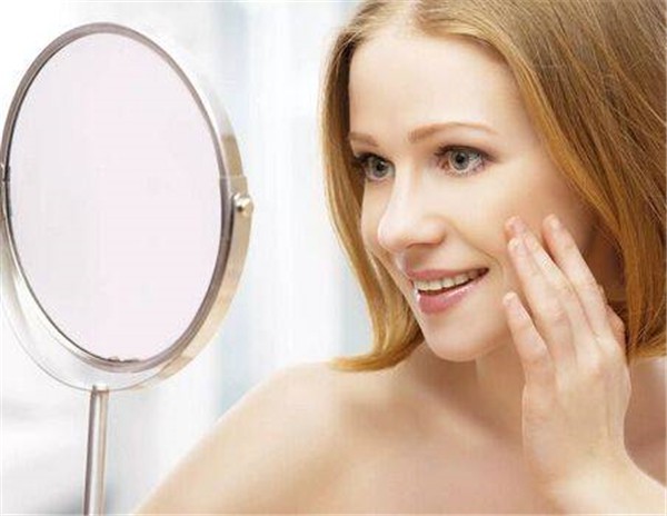 淡化黑眼圈可用茶包敷眼，帮助眼部提神缓解疲劳 淡化 黑眼圈 第1张