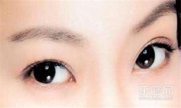 双眼皮埋线和全切哪个好 护肤 第1张